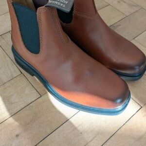 Men's Tan Leather Chelsea Boots